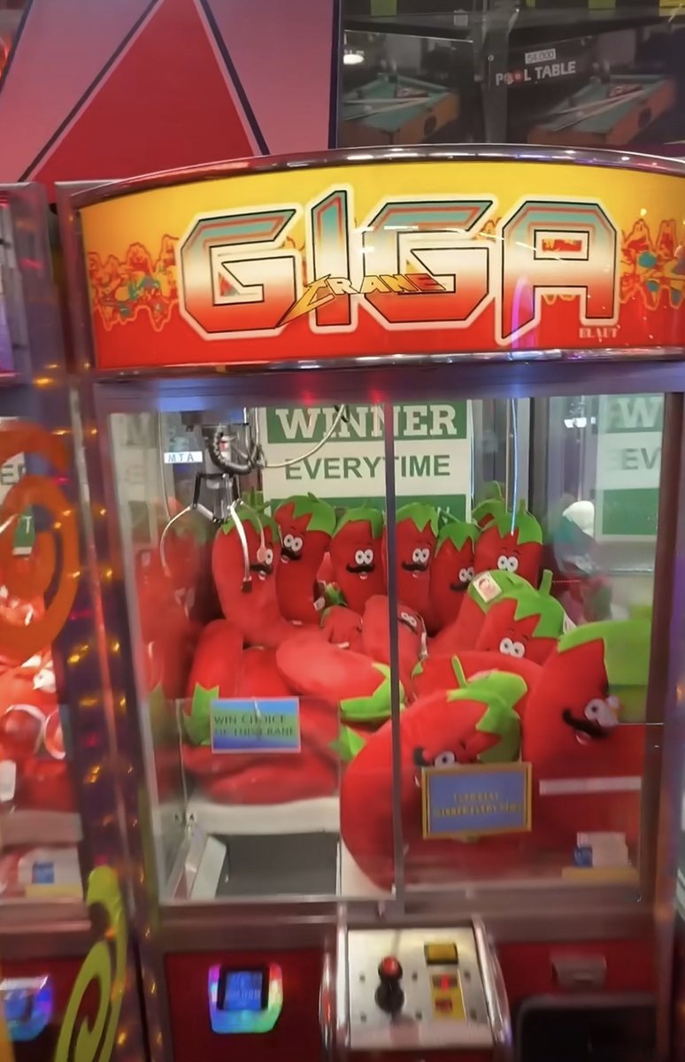 You will see signs. The big one, the caliente one. 
$giga