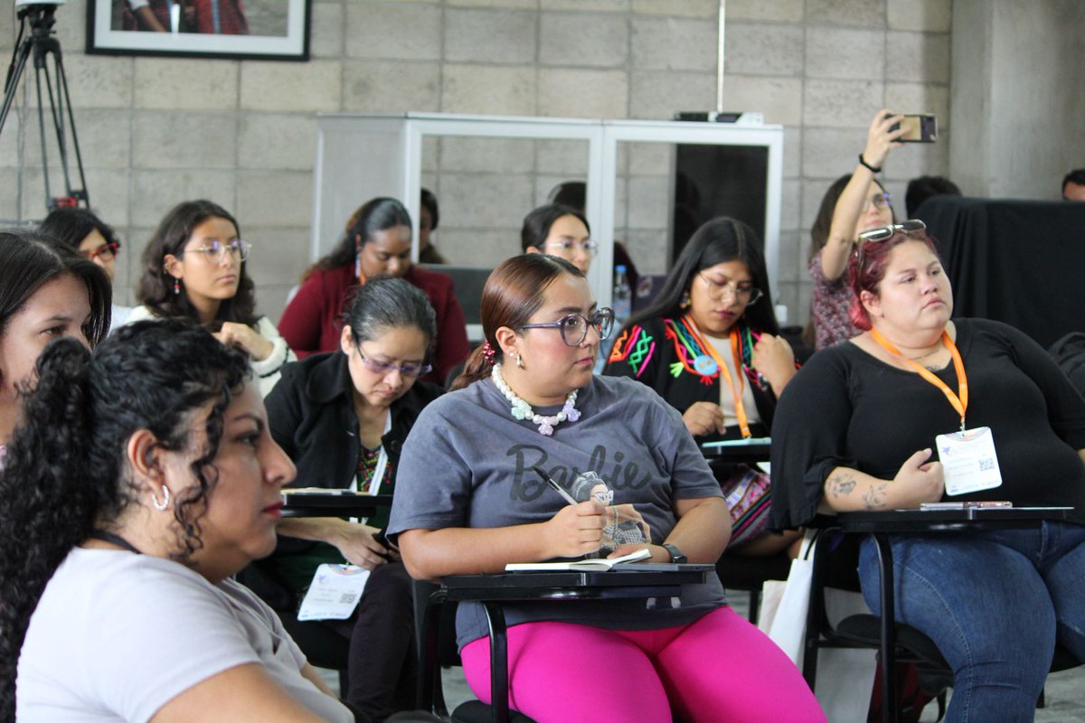 ¿Qué avances y obstáculos enfrentan las políticas de cuidados en ALC desde una mirada feminista? Este panel con <a href="/FundacionFEIM/">FEIM</a>, <a href="/CswLac/">NGO CSW Lac</a> y <a href="/ATRAHDOM/">ATRAHDOM</a> busca respuestas y propuestas para cumplir el Compromiso de Buenos Aires. #PabellondelosCuidados 

#XVIConferenciaMujerALC 🟣