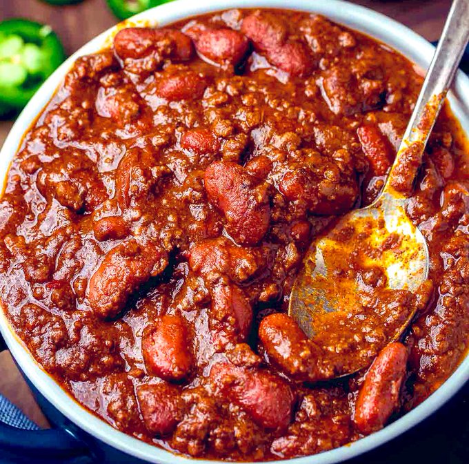 Maga Nadine (@femalebodybuil6) on Twitter photo 🫘 🫕 Let’s settle this once and for all………. do beans belong in chili? 🫘 🫕 Let’s settle this once and for all………. do beans belong in chili?