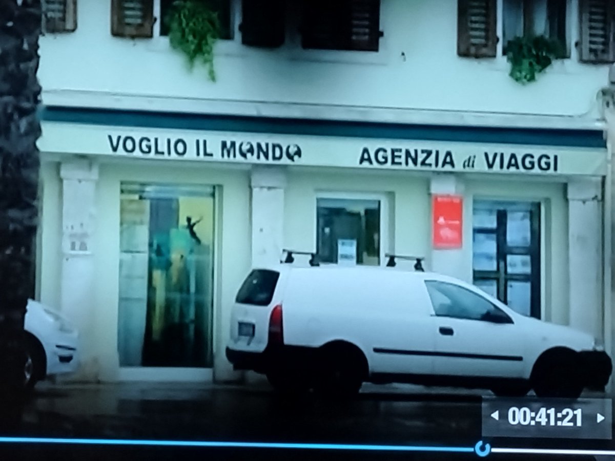 Love the fact that Saskia has seen a travel agent and is convinced it said Venice 
And that Nick described the size of the flag pole at great length before saying what the flag was.
#DestinationX