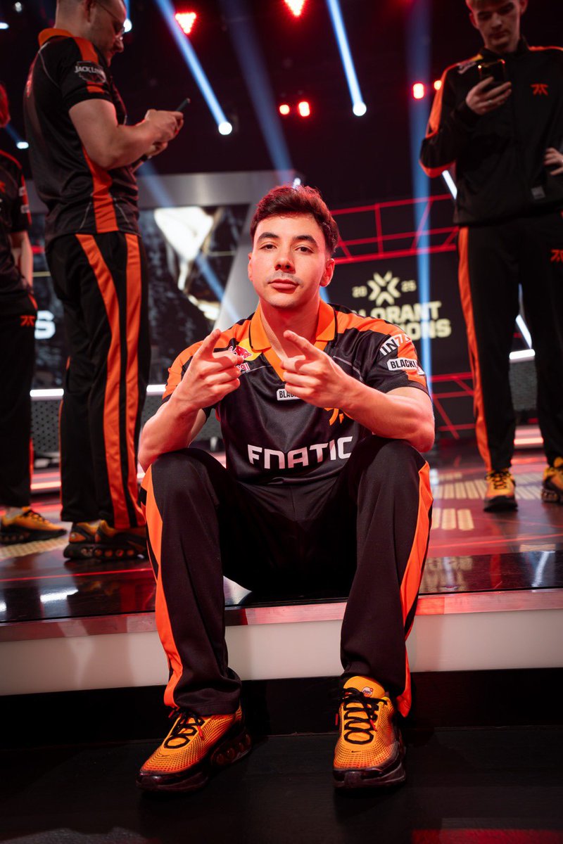 FNATIC crashies tweet media