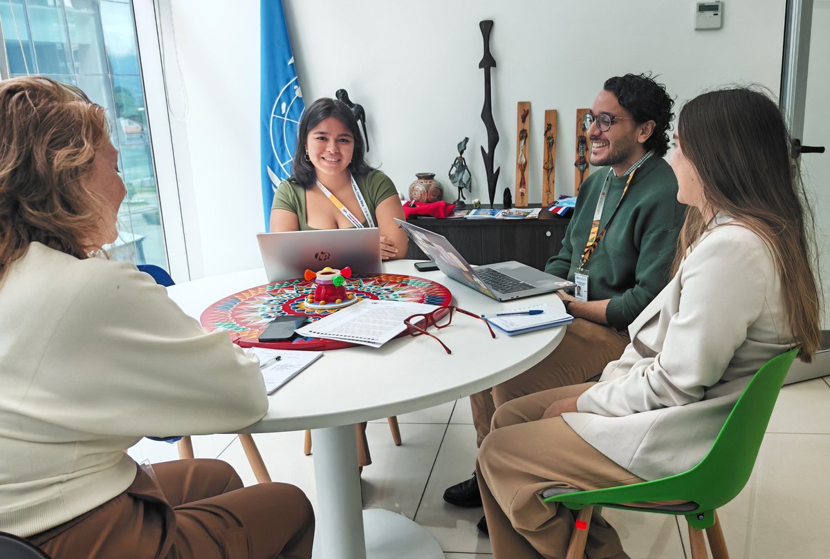Naciones Unidas Costa Rica (@uncostarica) on Twitter photo ¡La juventud lidera el cambio! 🌍
Hoy <a href="/AllegraBaiocchi/">Allegra Maria del Pilar Baiocchi (she/her/hers)</a> Coord. <a href="/UNCOSTARICA/">Naciones Unidas Costa Rica</a> conversó con los puntos focales de juventud del personal ONU para fortalecer la coordinación y abrir más espacios de participación para jóvenes.
Unid@s construimos una ONU más inclusiva. #JuventudONU ¡La juventud lidera el cambio! 🌍
Hoy <a href="/AllegraBaiocchi/">Allegra Maria del Pilar Baiocchi (she/her/hers)</a> Coord. <a href="/UNCOSTARICA/">Naciones Unidas Costa Rica</a> conversó con los puntos focales de juventud del personal ONU para fortalecer la coordinación y abrir más espacios de participación para jóvenes.
Unid@s construimos una ONU más inclusiva. #JuventudONU