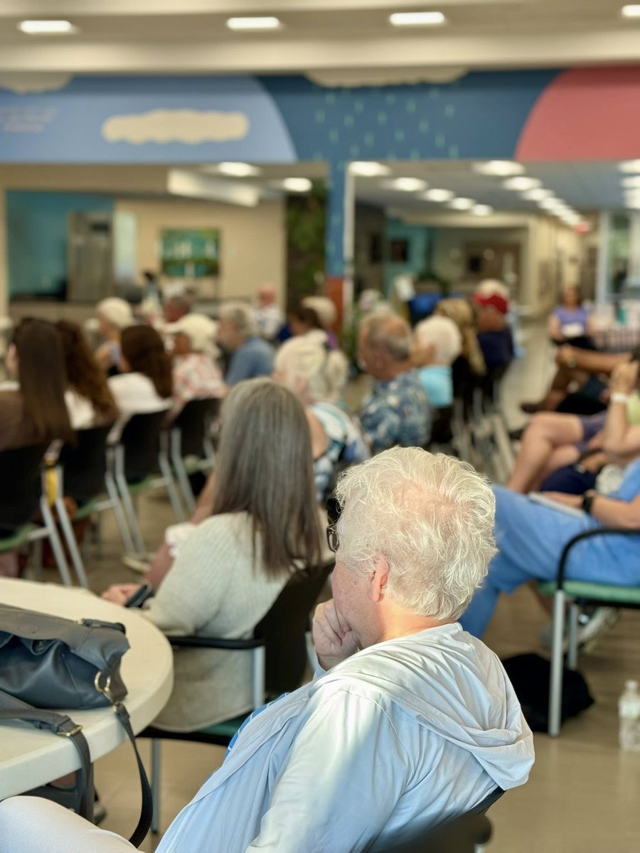 VoterChoiceMA's tweet photo. Over 50 people at the #Salem Relaunch on Monday night!
Thank you to our amazing partners, the @LwvSalem and Salem RCV!
#Community #SalemRCV #MajorityRules #RCV #RankedChoiceVoting https://t.co/CkCwyf5Wva