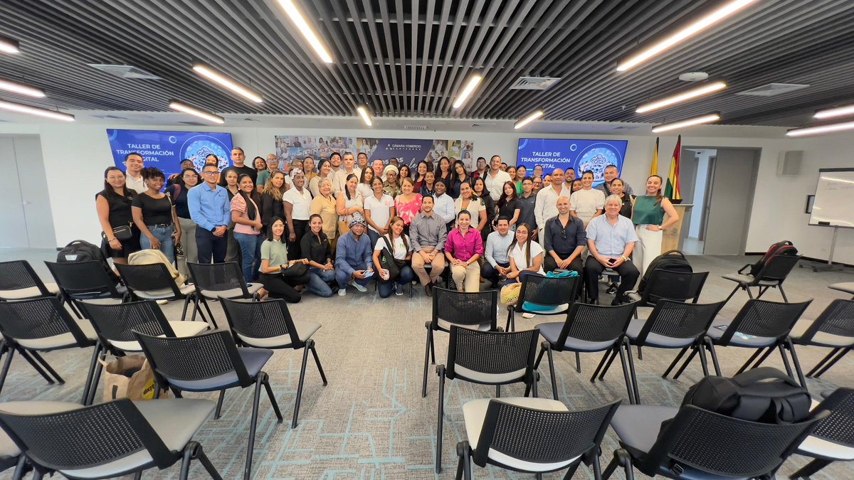 CINTELColombia's tweet photo. 💡 Las mipymes en Cartagena están transformándose. Las organizaciones buscan procesos más estratégicos y digitales, con una visión de futuro clara.
En alianza con la @camcartagena , desde #CINTEL realizamos un nuevo taller de diagnóstico en Transformación Digital, donde empresas de distintos sectores aplicaron #AceleraTIC para conocer su nivel de madurez organizacional y descubrir sus retos y oportunidades de mejora.
📊 Resultados que marcan tendencia:
- 44% en Nivel 2 – Adoptante
- 29% en Nivel 1 – Incipiente
- 23% en Nivel 3 – En desarrollo
- 2% en Nivel 4 – Avanzado
- 2% en Nivel 5 – Líder 🚀
Estos resultados son evidencia de que las mipymes en Cartagena avanzan en la transformación de sus organizaciones y que a través de iniciativas como AceleraTIC logran avanzar en la identificación de fortalezas y áreas de mejora.
Con AceleraTIC, desde CINTEL, seguimos apoyando a las organizaciones para que definan su punto de partida y construyan rutas de transformación digital sostenibles y efectivas.
🔗 Conoce más sobre AceleraTIC: https://t.co/3GG8CqjKQD