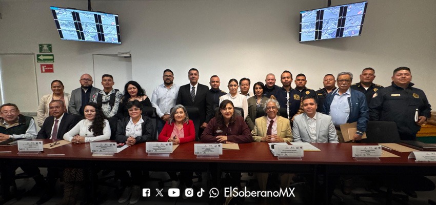 El Soberano (@elsoberanomx) on Twitter photo #Actualidad 🛡️ Azcapotzalco más segura que nunca
Con un modelo predictivo de inteligencia y coordinación interinstitucional, <a href="/NancyNunezmx/">NANCY NUÑEZ</a> mantiene a la baja los delitos de alto impacto, por debajo de #Cuauhtémoc, #MiguelHidalgo y municipios vecinos.
⬇️
elsoberano.mx/2025/08/13/azc… #Actualidad 🛡️ Azcapotzalco más segura que nunca
Con un modelo predictivo de inteligencia y coordinación interinstitucional, <a href="/NancyNunezmx/">NANCY NUÑEZ</a> mantiene a la baja los delitos de alto impacto, por debajo de #Cuauhtémoc, #MiguelHidalgo y municipios vecinos.
⬇️
elsoberano.mx/2025/08/13/azc…
