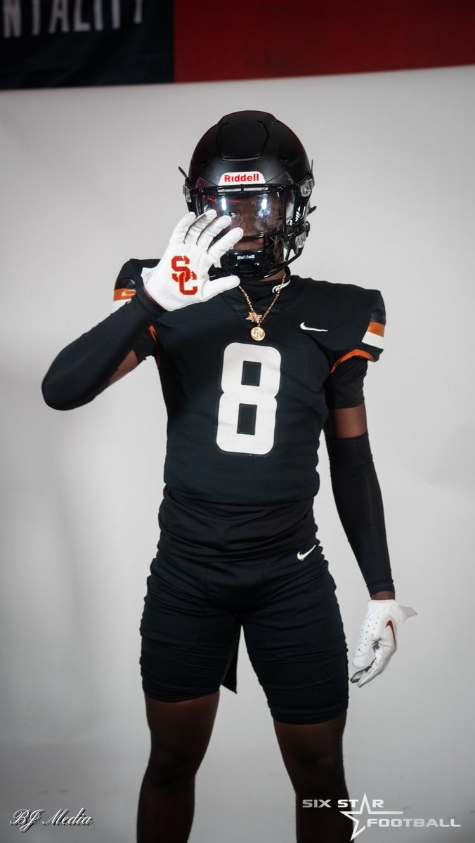 Photos of Desert Edge from West Valley Media Day are now available to view &amp; download!

📸: Jaylen Inghram
🔗: drive.google.com/drive/folders/…