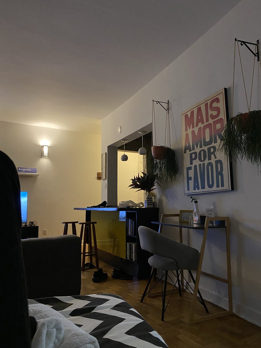 nathannsts's tweet photo. Vocês botam fé que eu fiz isso uma vez, levei bolo da ficante, e aí liguei pro @v1nt__ ir comigo pra não perder o aluguel? KKKKKKKKKKKKKKK 
Nós fomos, fumamos muita maconha e fizemos umas fotos https://t.co/Fg0HQCiDgL