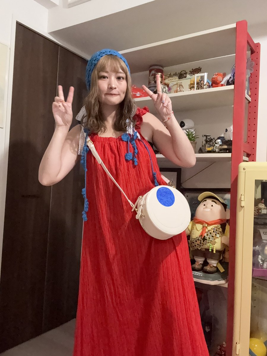 karin___ito's tweet photo. さて問題です
この真っ赤なワンピースを着た、真夏むちむち浮かれヤロウはこれからどこに行くでしょう？👀(デジャブ笑) https://t.co/9snAHerwek