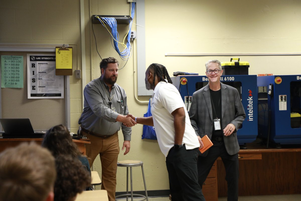 LPSorg's tweet photo. Today, we got to welcome back the rest of our LPS students into our buildings! It was a great first day, and we can't wait to see what the rest of the year has in store. 2025-26 school year, let's go! 🥳 #LPSProud #FirstWeekLPS #LeadWithConnection https://t.co/VZMWzUCjCt