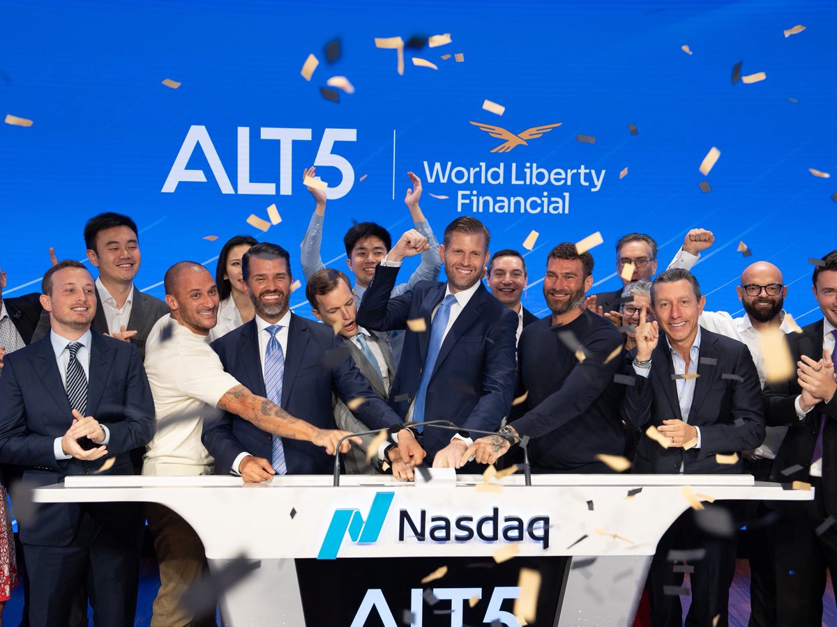 When I see family members of the elected American president using their father’s position to dump a bunch of assets on retail, I cannot help but think there will be some kind of insane counter-reaction at the ballot box in the USA in 2028. Until then it’s go time

Hyperliquid