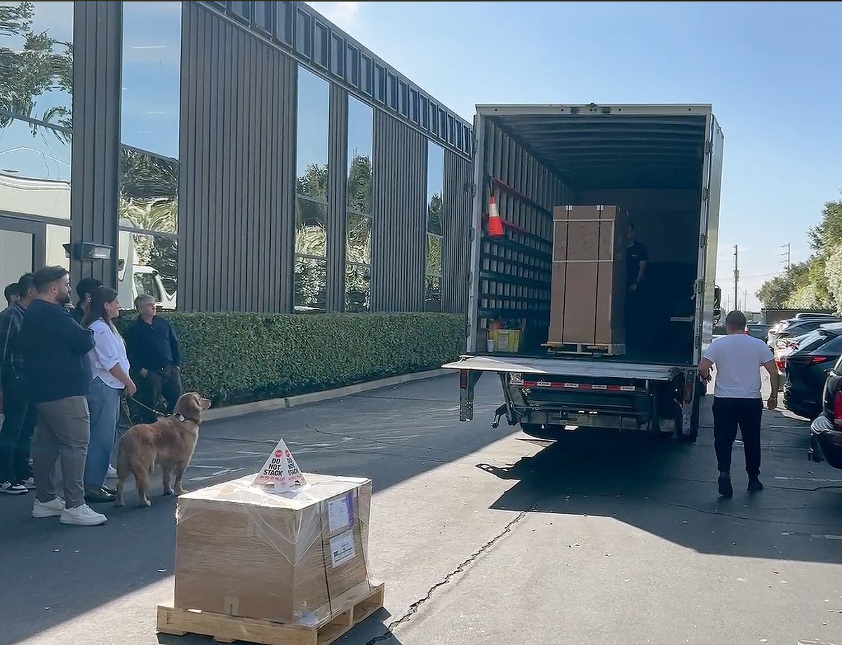 This team couldn't be prouder - Focalist™ System is on its way to its first customer. Another step closer to next-gen #robotics in clinicians’ hands— designed to simplify ultrasound-guided procedures and enable precise, confident needle placement.
