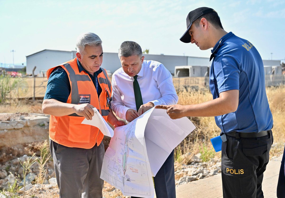 AntalyaValilik's tweet photo. Antalya’nın dünyaya açılan kapılarından biri olan Antalya Havalimanı Dış Hatlar Terminal 2’de incelemelerde bulunan Valimiz @hulusisahin61,

yetkililerden, yoğun sezonda yürütülen çalışmalar ve misafirlerimizi en iyi şekilde ağırlamaya yönelik faaliyetler hakkında bilgi aldı. https://t.co/4LUprGfDsu