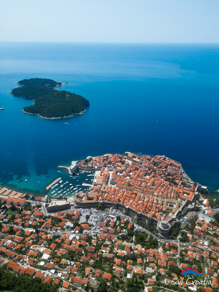 Views we’ll never get tired of: Old Town #Dubrovnik 🧡