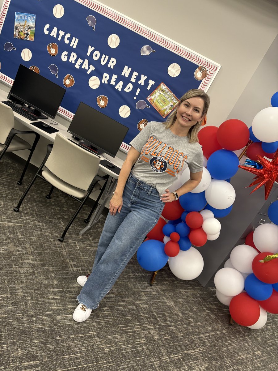 CyFairLibraries's tweet photo. Congrats Ms. Honeycutt on your first day as a librarian! The @BirkesCFISD and @cfisdfiest communities are lucky to have you as part of the team! 📚❤️ https://t.co/58Imh3qVRo