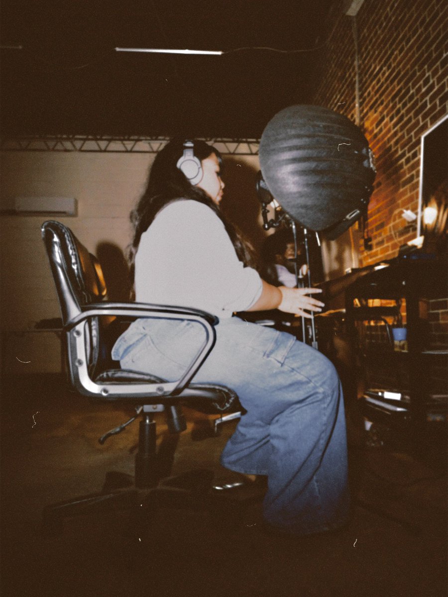 LILLIAN ALEECE🧁 tweet media