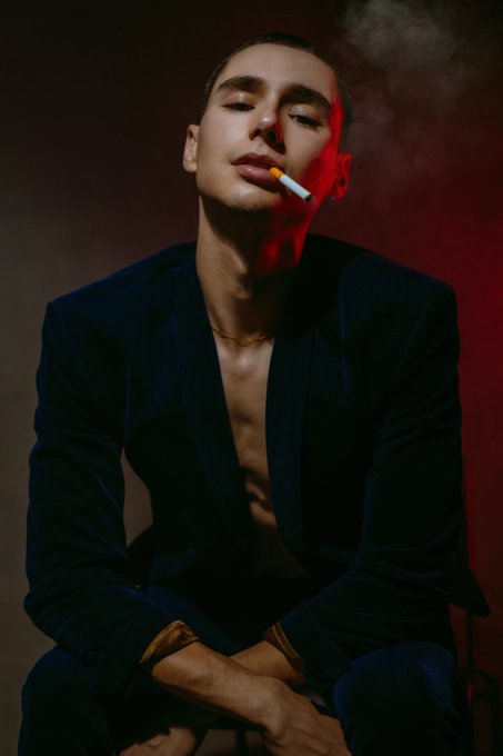 Missing my Brad Pitt buzzcut era. https://t.co/f9254qRZIi