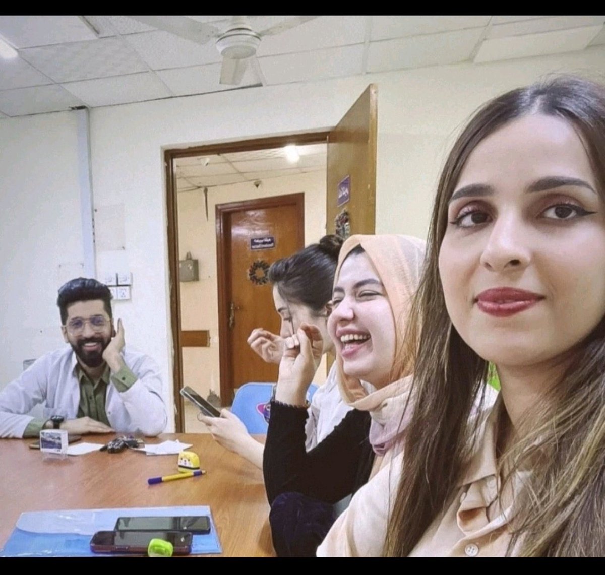 الانتحار خُرافة ، النساء تُقتل في بلدي 

#الدكتورة_بان 
#بان_ليست_انتحار 
#بان_قضية_رأي_عام 
#بان_زیاد_طارق_قضيه_راي_عام