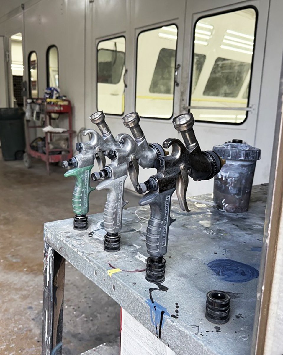 ApolloSprayers's tweet image. Primer. Base. Clear. The Maxi-Miser 7600 AtomiZer lineup—ready for every stage of the perfect finish