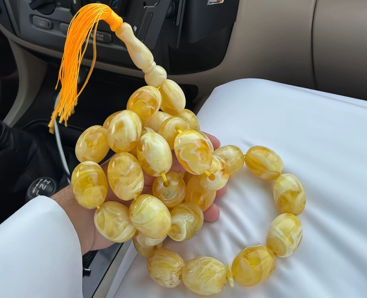 الله اعلم وش الذنب الي سواه بس يارب خلف ما يجيبها ولا تطري على باله