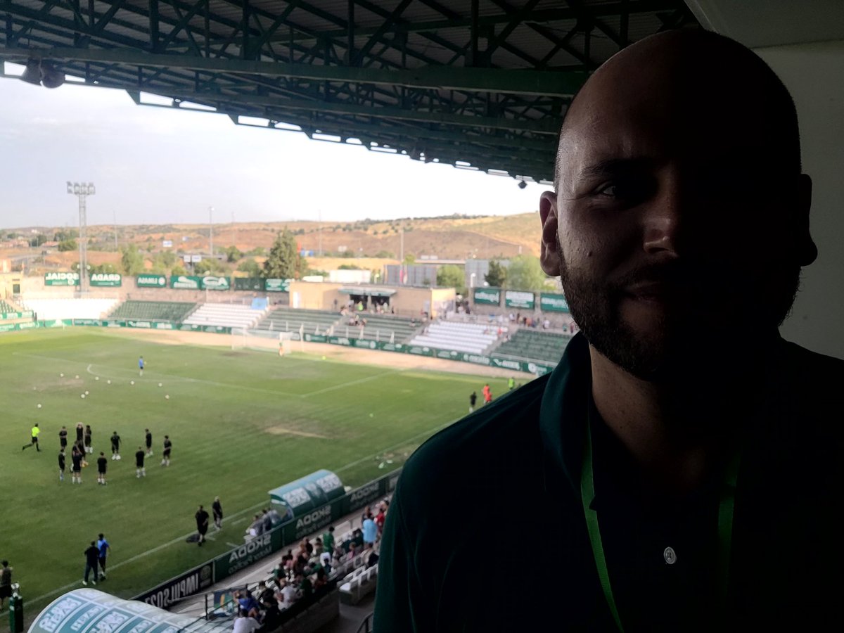 El <a href="/CD_Toledo/">C.D. Toledo 🦅💚⚪️</a> se llevó el Trofeo de Ferias frente al <a href="/rcdcarabanchel/">Real Club Deportivo Carabanchel</a>. 

El conjunto de Bardera sumó la tercera victoria del verano.  

Primeros minutos para Narbona y Quintela. 

Mucha participación de De la Rosa en derecha. Nuevo gol de Friaza.