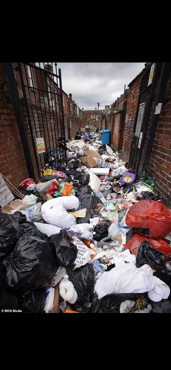 This is Birmingham

The bin strike goes on…..

It rarely makes the news, never mind “Breaking” or being tweeted by the BBC in England 

But in BBC Scotchland it was breaking news when someone in the SNP allegedly used too many stamps