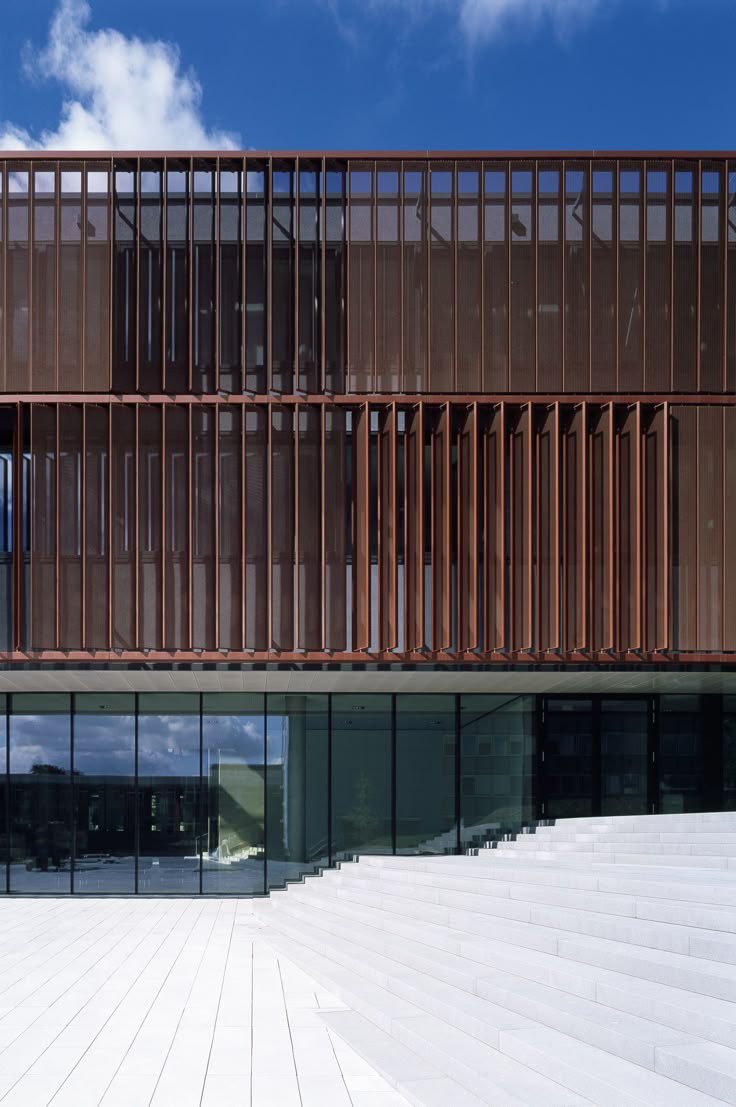 vangeorgh's tweet photo. Vertical fins as sun shade devices - suitable for the east and west façades of your building because they receive the most solar radiation during the day. https://t.co/SXMYQ0OgQf