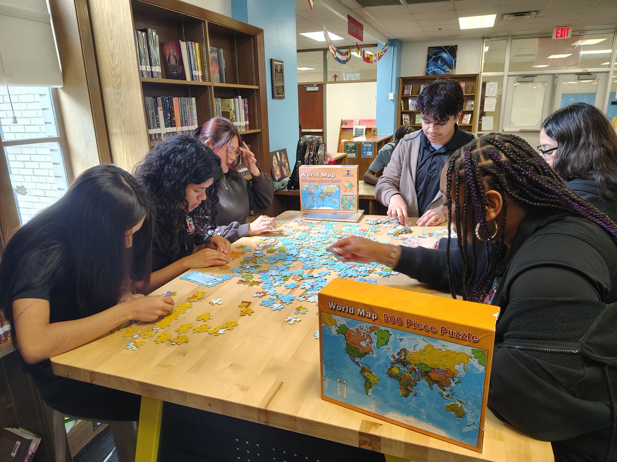 Skyline_Library tweet media