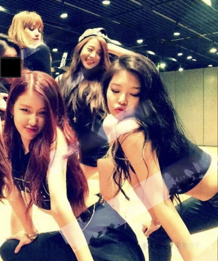 وای خیلی تو این عکسا نینین بغض سگی😭😭😭😭😭
خدایا موچولوهااا