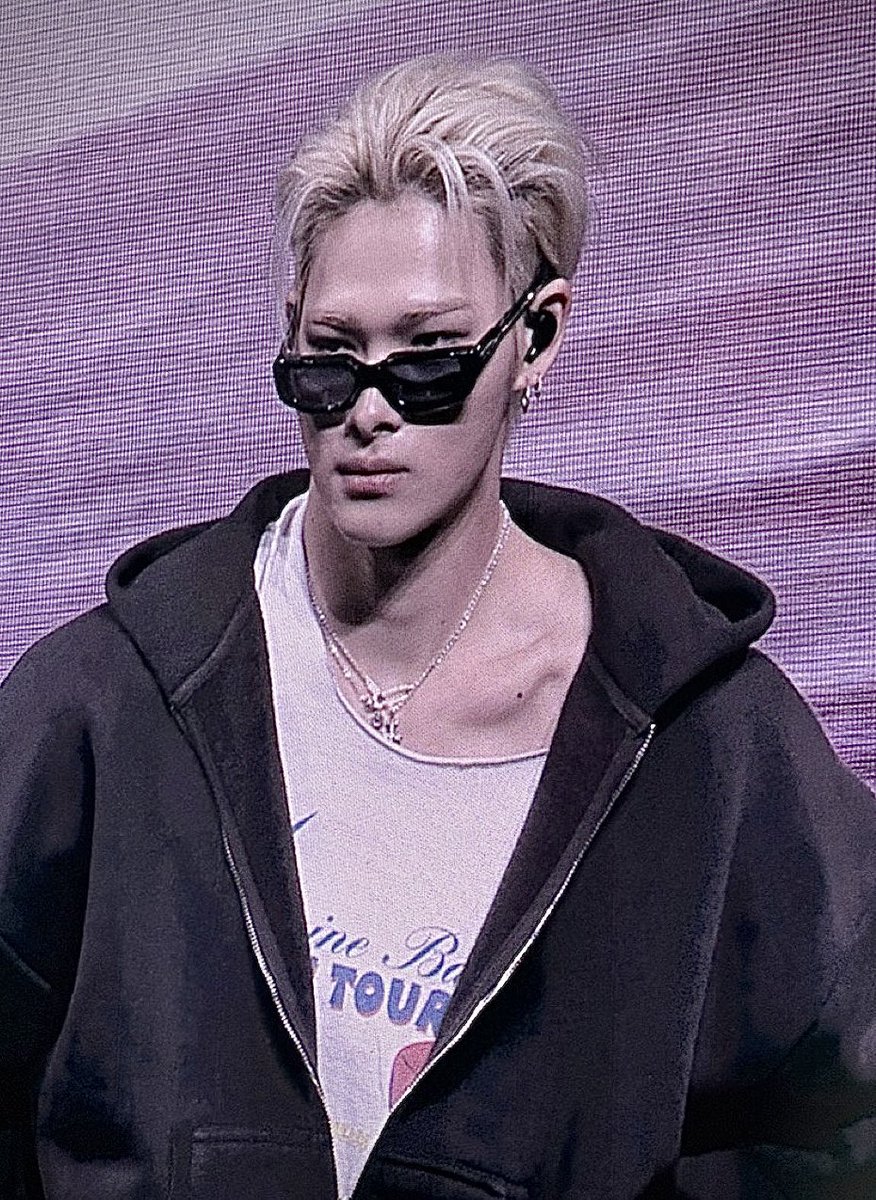 Puma24Girl's tweet photo. NI-KI’S LOOK TODAY OH MYY🧎‍♀️🧎‍♀️ https://t.co/bfeM1F9wXS