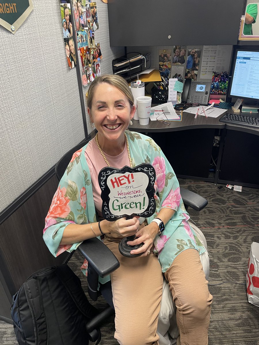 #HEY <a href="/CrosbyISD/">Crosby ISD</a> C&amp;I Dept! Always in the HEY spirit of positivity 💚 
#CommittedToStudents
