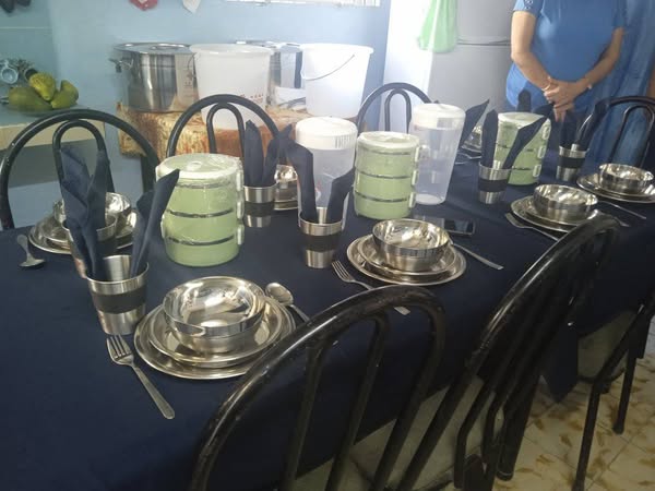 En #Guantánamo el Secretario de Partido y la Ministra de <a href="/MincinCuba/">Comercio Cuba</a> aperturan   los primeros hogares de alimentación comunitaria en zonas rurales y de difícil para la atención a personas en situación de vulnerabilidad.
#CubaEstáFirme 
#FidelVive