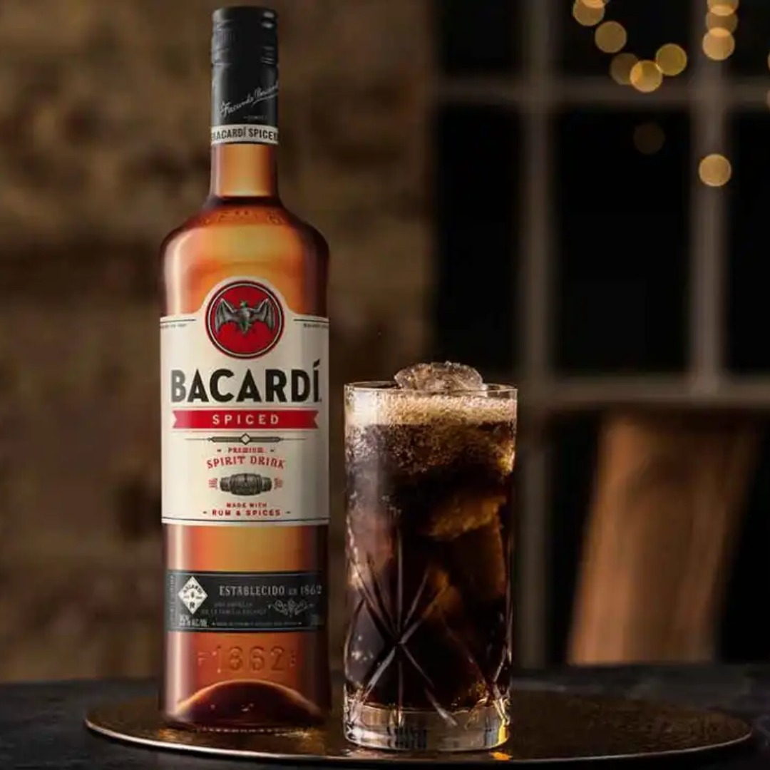 liquorworld_lv's tweet photo. 🔥 HOT PRICE! @BACARDI Spiced 1.75L – $34.99 (Reg. $38.99) & 750ml – $21.99 (Was $23.99) 🥃 Don’t forget the cola – Bacardi Spiced + Cola = Weekend magic! 🥤 https://t.co/lARcE5Rfg9
✨ #RumAndCola #LiquorWorldLV https://t.co/MQRt682zgF