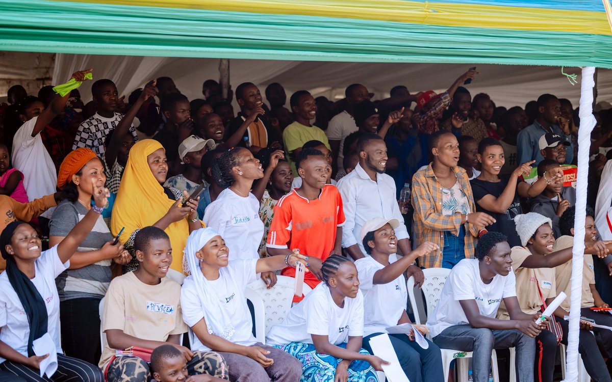 Ministry of Youth and Arts | Rwanda (@rwandayoutharts) on Twitter photo Uyu munsi, Min. <a href="/jnabdallah/">UTUMATWISHIMA</a> ari kumwe na Guverineri wa <a href="/RwandaWest/">Western Province I Rwanda</a>, Ntibitura Jean Bosco, Meya wa <a href="/RusiziDistrict/">Rusizi District</a>, Sindayigaya Phanuel, n'abafanyabikorwa banyuranye bifatanyije n'urubyiruko bo mu murenge wa Bugarama kwizihiza umunsi mpuzamahanga w'urubyiruko. #IYD2025 Uyu munsi, Min. <a href="/jnabdallah/">UTUMATWISHIMA</a> ari kumwe na Guverineri wa <a href="/RwandaWest/">Western Province I Rwanda</a>, Ntibitura Jean Bosco, Meya wa <a href="/RusiziDistrict/">Rusizi District</a>, Sindayigaya Phanuel, n'abafanyabikorwa banyuranye bifatanyije n'urubyiruko bo mu murenge wa Bugarama kwizihiza umunsi mpuzamahanga w'urubyiruko. #IYD2025
