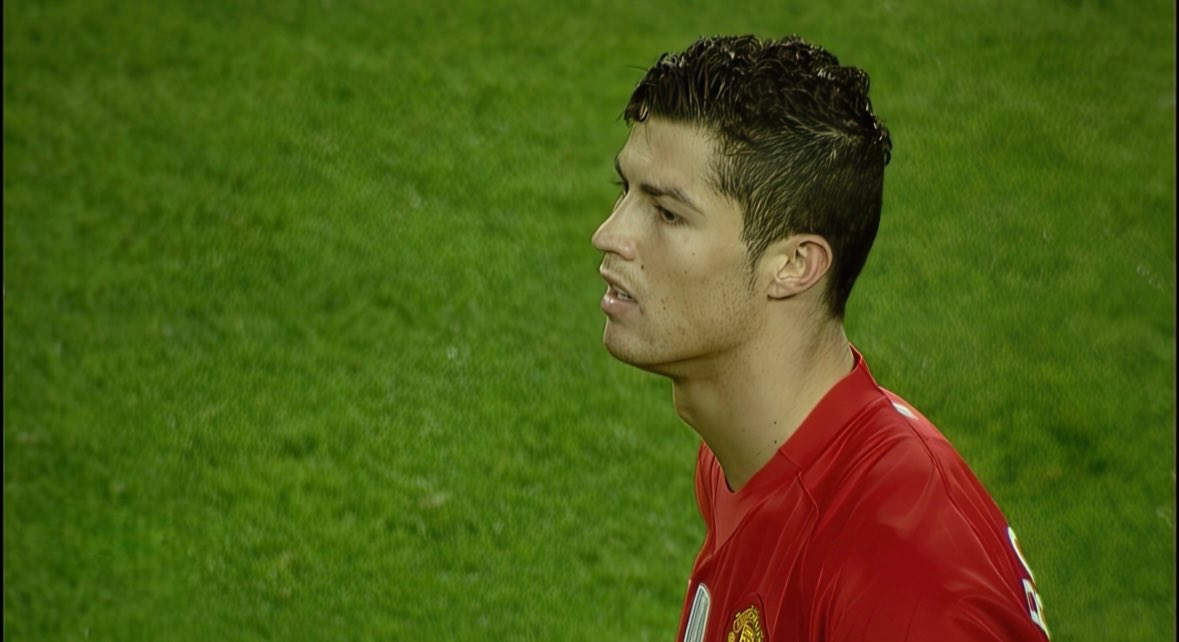 Cabri7a's tweet photo. 📸| Cristiano Ronaldo vs Porto (A) | UCL QF 2009 https://t.co/gTp5CfvJ84
