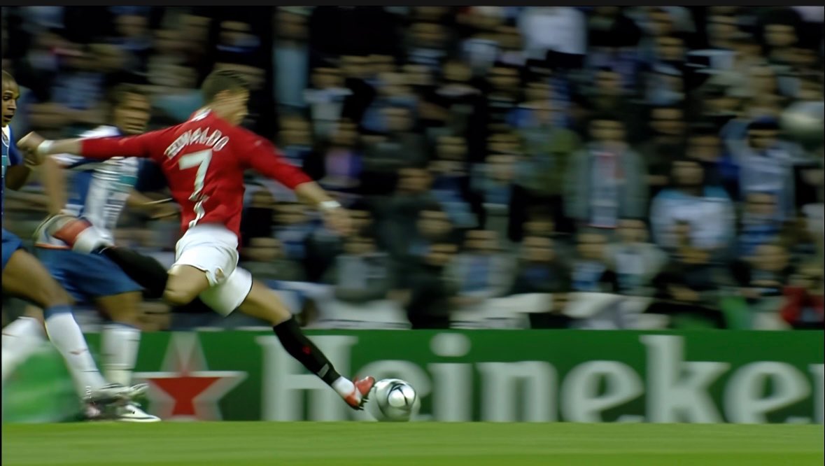 Cabri7a's tweet photo. 📸| Cristiano Ronaldo vs Porto (A) | UCL QF 2009 https://t.co/gTp5CfvJ84