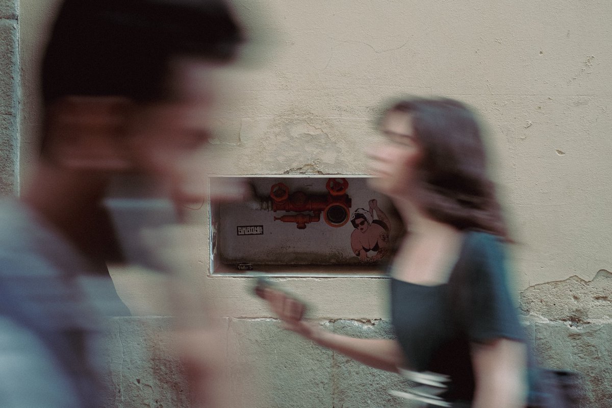 Та хто дивиться на ті причинно-наслідкові звʼязки!