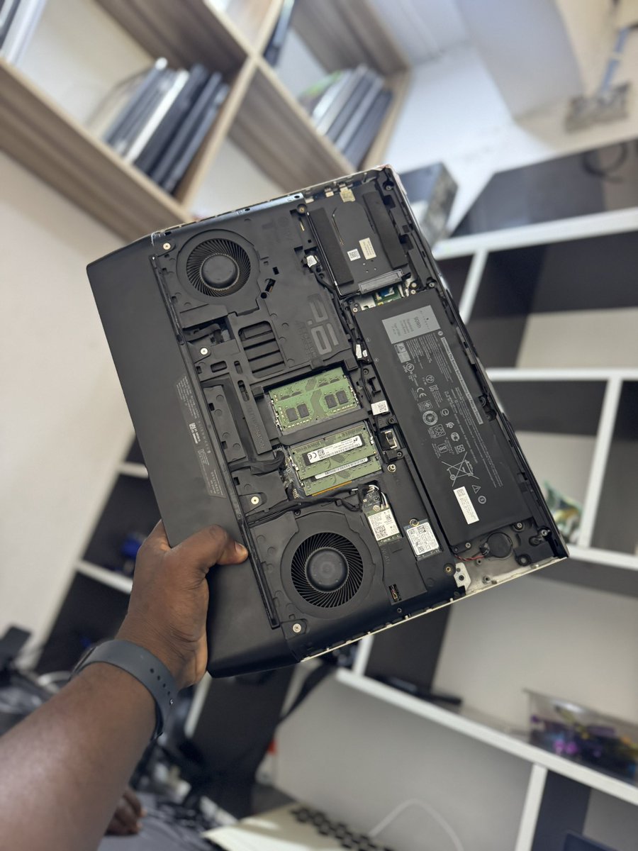 mtechitng's tweet photo. ..
Dell Alienware - Area 51m | CPU/GPU Failure
..
#dellalienware 
#alienware 
#pcrepair 
#pctechnician 
#mtechitng 
#cpufan
#gpufan https://t.co/Q07Vi2LMRX