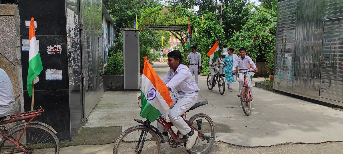 coed_3's tweet photo. हर घर तिरंगा 🚴🇮🇳 Cycle Rally 
#HarGharTiranga2025 
#rekhagupta 
#TirangaRally 
#Indipendenceday https://t.co/egVZOo8G77