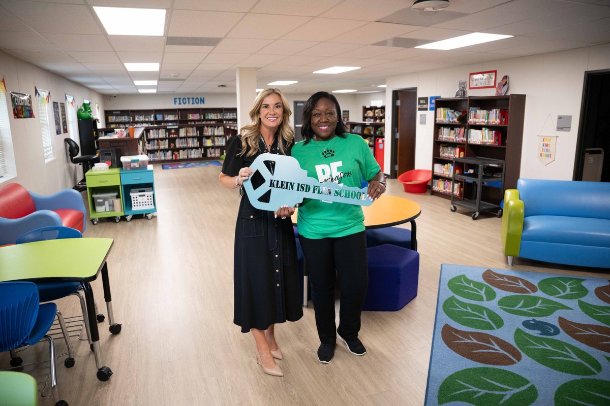 jenny_mcgown's tweet photo. #KleinFirstDay is in FULL SWINGπ at the Flex School, currently hosting our Greenwood Forest Grizzlies as their school receives a complete modernization thanks to the #KleinBond2022β¨! Excited for these students on their new adventure in @KleinISD. Happy 1st Day! π #KleinFamily https://t.co/POdT9ZdNMc