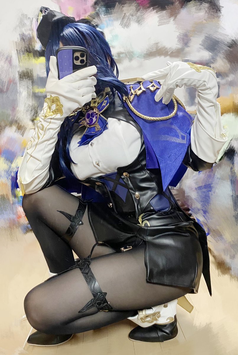 cos_6115's tweet image. お気に入りの全身クロリンデ置いておく❗️