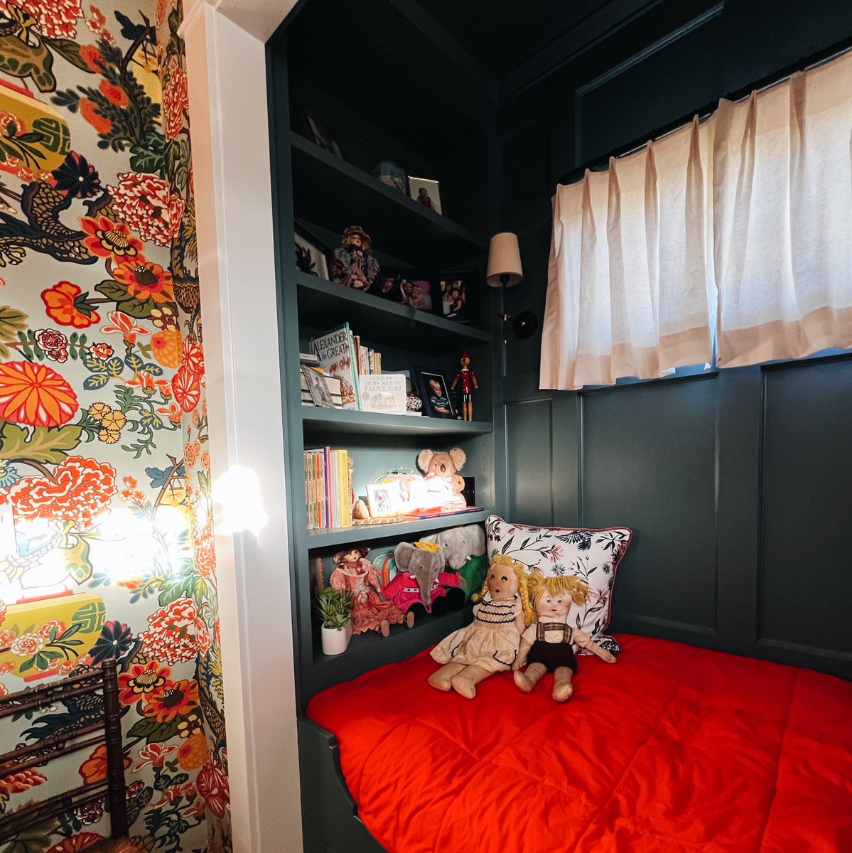 Congrats to Moda Design &amp; Remodel for winning the Get Away Room category at our Excellence in Remodeling Awards!

They transformed a small niche in a 1900s home into a bold, book-filled retreat—part cozy reading nook, part guest room—while preserving every bit of its historic