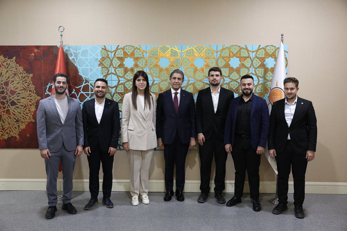 📍AK Parti Genel Merkezi

Fatih İlçe Gençlik Kolları Başkanımız Sayın Emre Kalı, Gaziosmanpaşa Gençlik Kolları Başkanımız Sayın Mustafa Eren Tilki, Kağıthane Gençlik Kolları Başkanımız Sayın Abdullah Kayra Özel, Bayrampaşa Gençlik Kolları Başkanımız Sayın Ferhat Altunbey, Şişli