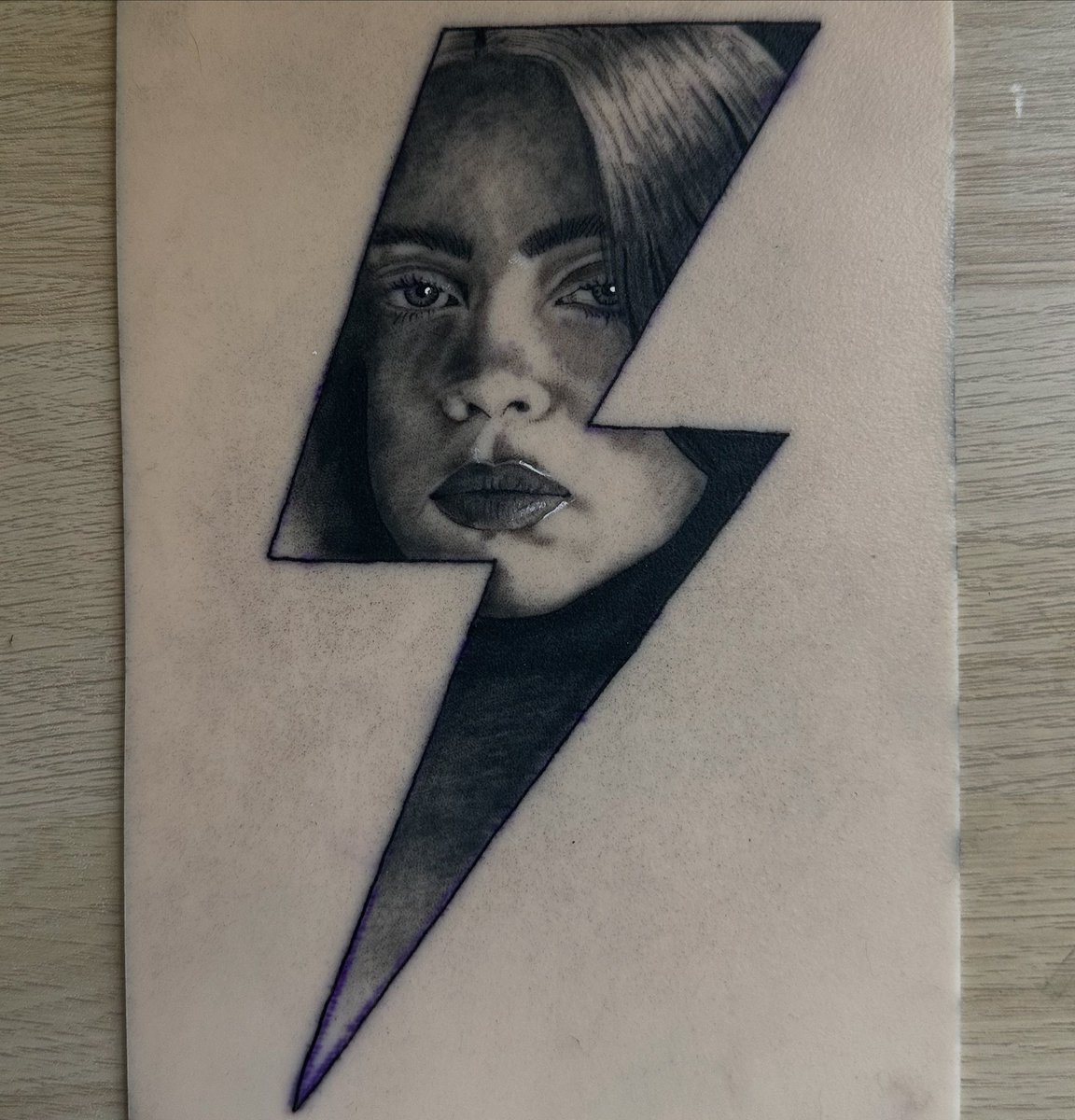 JxrvisXrt's tweet photo. More tattoo practice on fake skin ~ Insta: https://t.co/f2rnVnACYw https://t.co/sFr9WiHxZb
