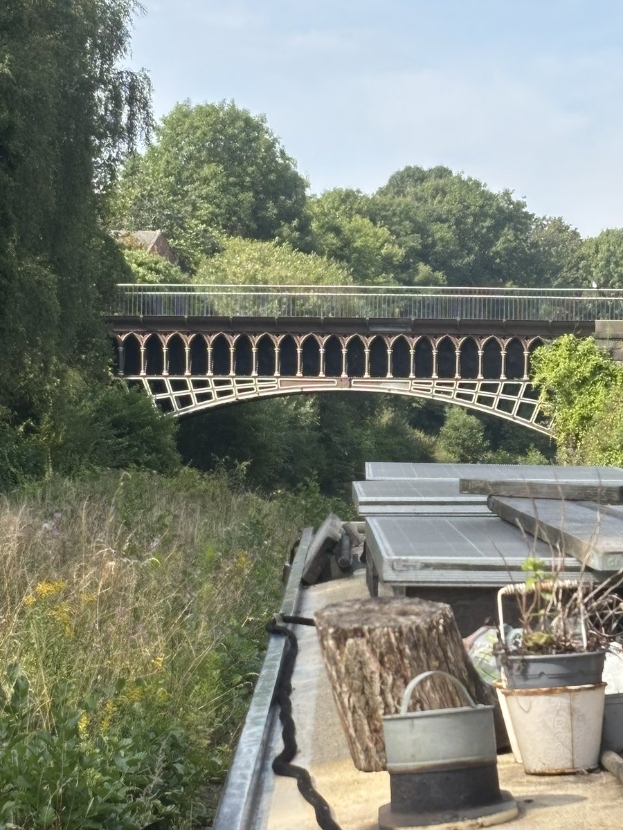 NBwakamatandoto's tweet photo. Au revoir π to Birmingham City Centre for now
Heading to Brownhills for this weekends Canal Festival @LHCRT1
#boatsthattweet #canallife #boatlife #narrowboatlife #ukcanals #floatingtraders #canaltraders #rovingtraders #independenttraders #summer #westmidlands #bcn https://t.co/4rCwli5FVC