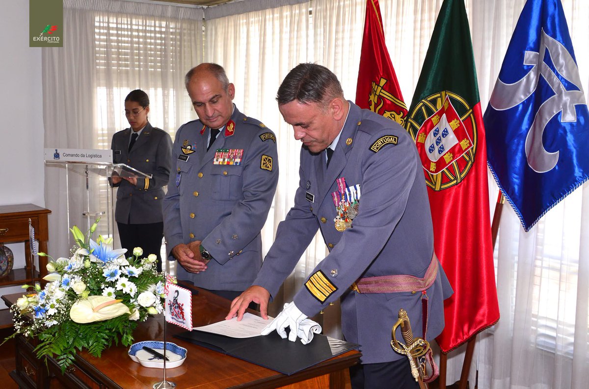 Exercito_pt's tweet photo. 📢 Decorreu hoje a cerimónia de tomada de posse do novo Diretor de Manutenção e Sistemas de Armas do Exército, Coronel Tirocinado de Material Calvão Silva.

#ExércitoPortuguês #DMSA https://t.co/1w4vyrBJPG