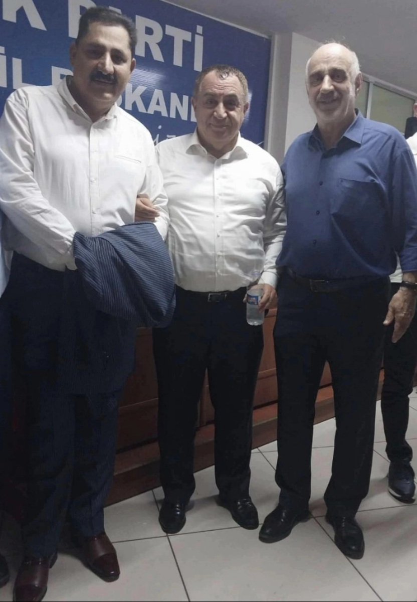 Dostluk iki yürek arasında akan
bir nehir gibidir.
Gittiği yeri de temizler, geldiği
yeri de."

<a href="/halilsubasi1/">HALİL SUBAŞI</a> 
<a href="/eminsimsekmus/">Mehmet Emin Şimşek</a> <a href="/Akparti/">AK Parti</a>