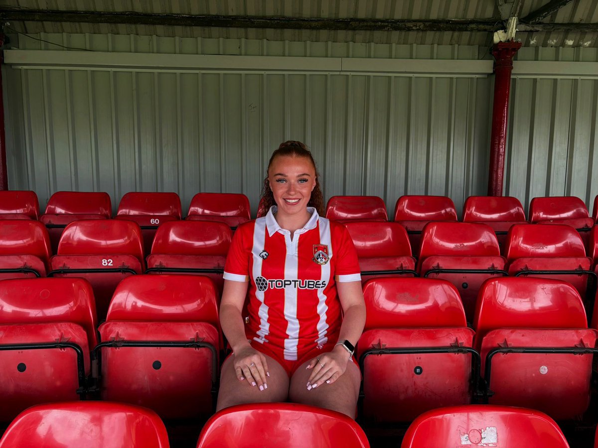 𝐖𝐢𝐥𝐤𝐢𝐧𝐬𝐨𝐧 𝐦𝐚𝐤𝐞𝐬 𝐆𝐥𝐚𝐬𝐬𝐠𝐢𝐫𝐥𝐬 𝐬𝐰𝐢𝐭𝐜𝐡 🫡

We are pleased to have signed Kiely Wilkinson for the season ahead!

The powerful centre back captained Alvechurch to promotion and has impressed our coaching staff during preseason 🙌🏻
