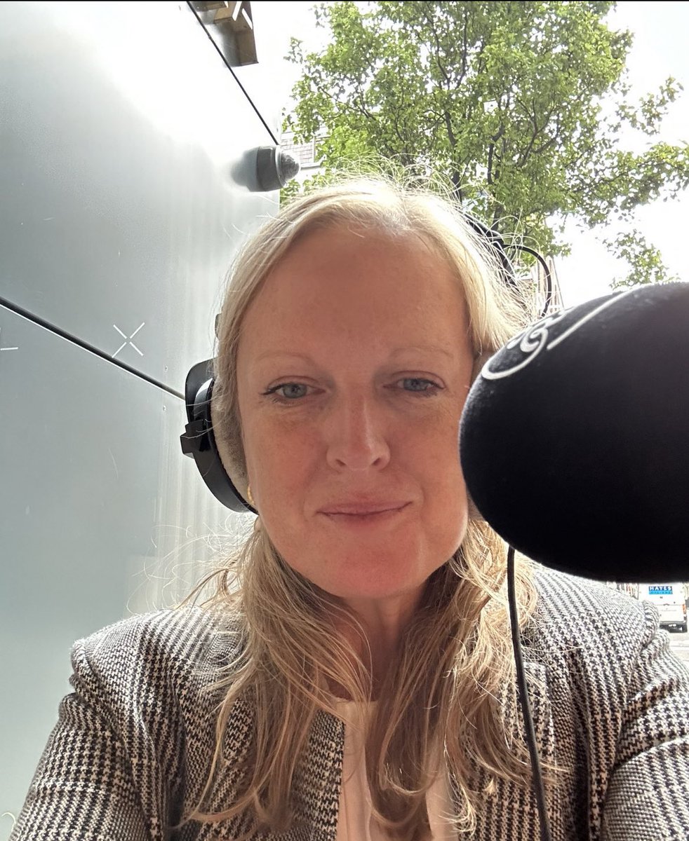 #SOHO Fridays 7-8am <a href="/sohosocietyw1/">The Soho Society</a> HOUR <a href="/sohoradio/">Soho Radio</a> Presenters:  <a href="/lucy_haine/">lucyhaine</a> + David Gleeson Guests: Fete raffle winner Stephen Rockman &amp; Winning Soho Waiter’s race, <a href="/HamYard/">Ham Yard</a> Stefan Catalina + theatre 
<a href="/LondonLivingUK/">London Living Large</a> Jim Cooke
Listen🎧via app/online #soholondon  #SohoPeople