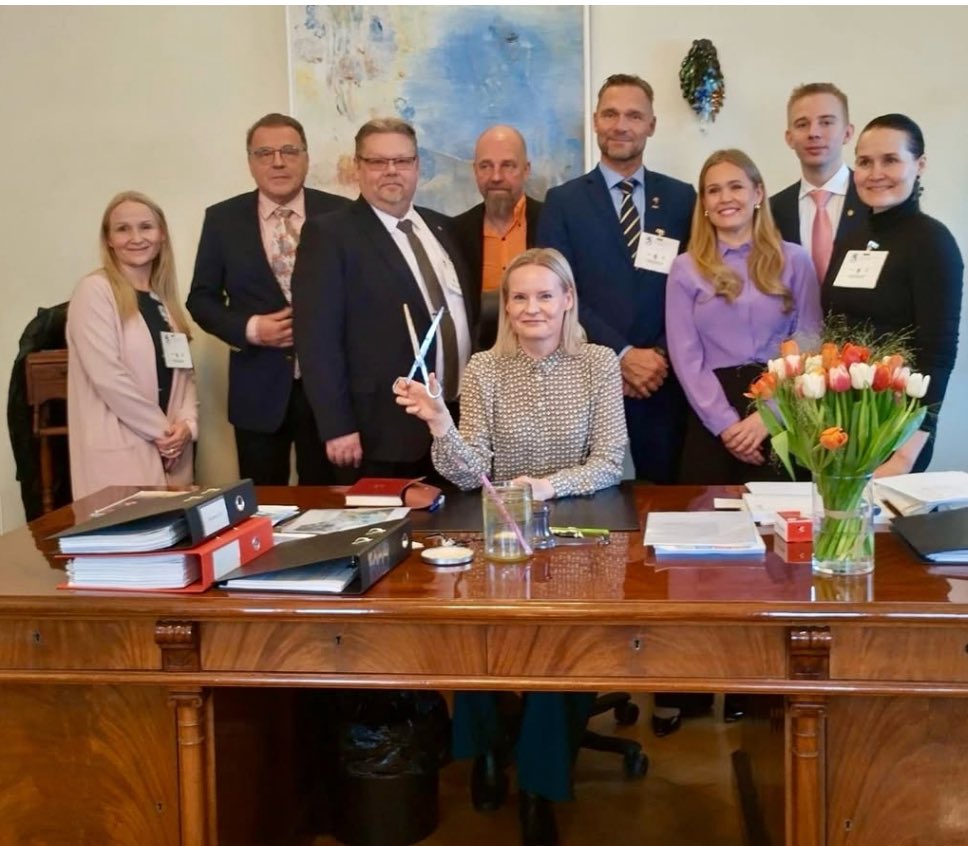 tempusultima's tweet image. Toki Purran on myös syytä itse katsoa peiliin. @ir_rkp #scripta