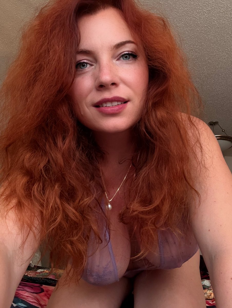 I just took this photo, after an appointment which has lifted my spirits ✨💫. I love it when people are caring and considerate, it makes me open up more and then the pleasure really starts rushing through us 🌊❤️ #irisgoldea #washingtondc #dc